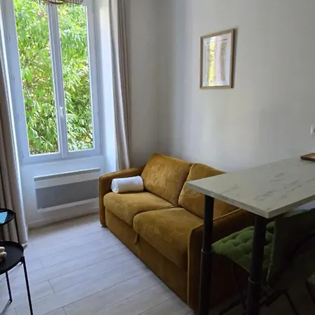 Appartamento T2 Avec Terrasse En Rdc De Maison De